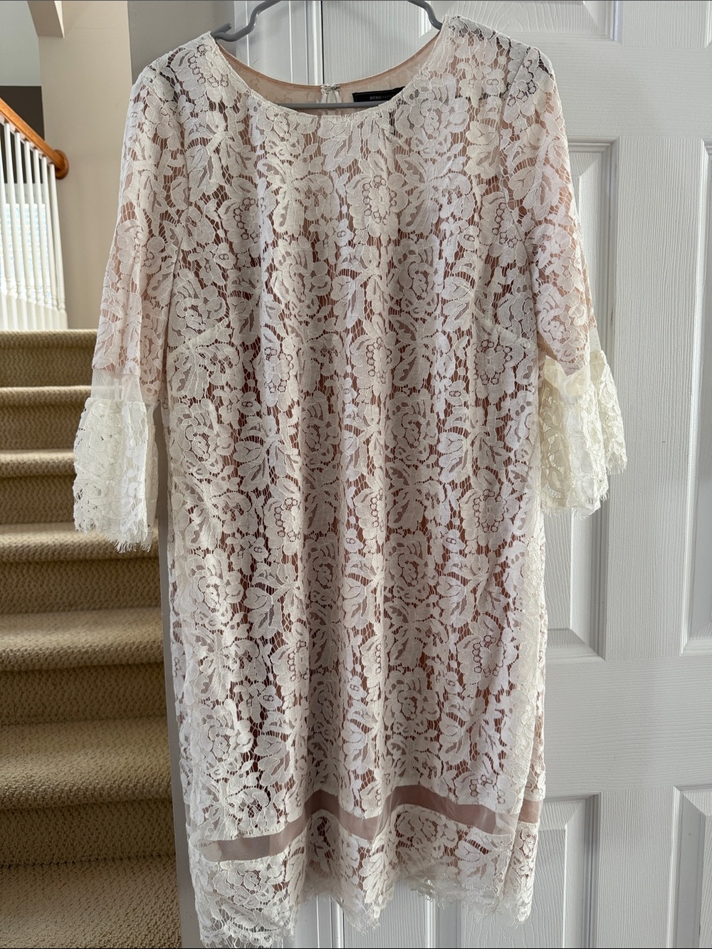 BCBG MAXAZRIA Lace Shift Dress in Ivory